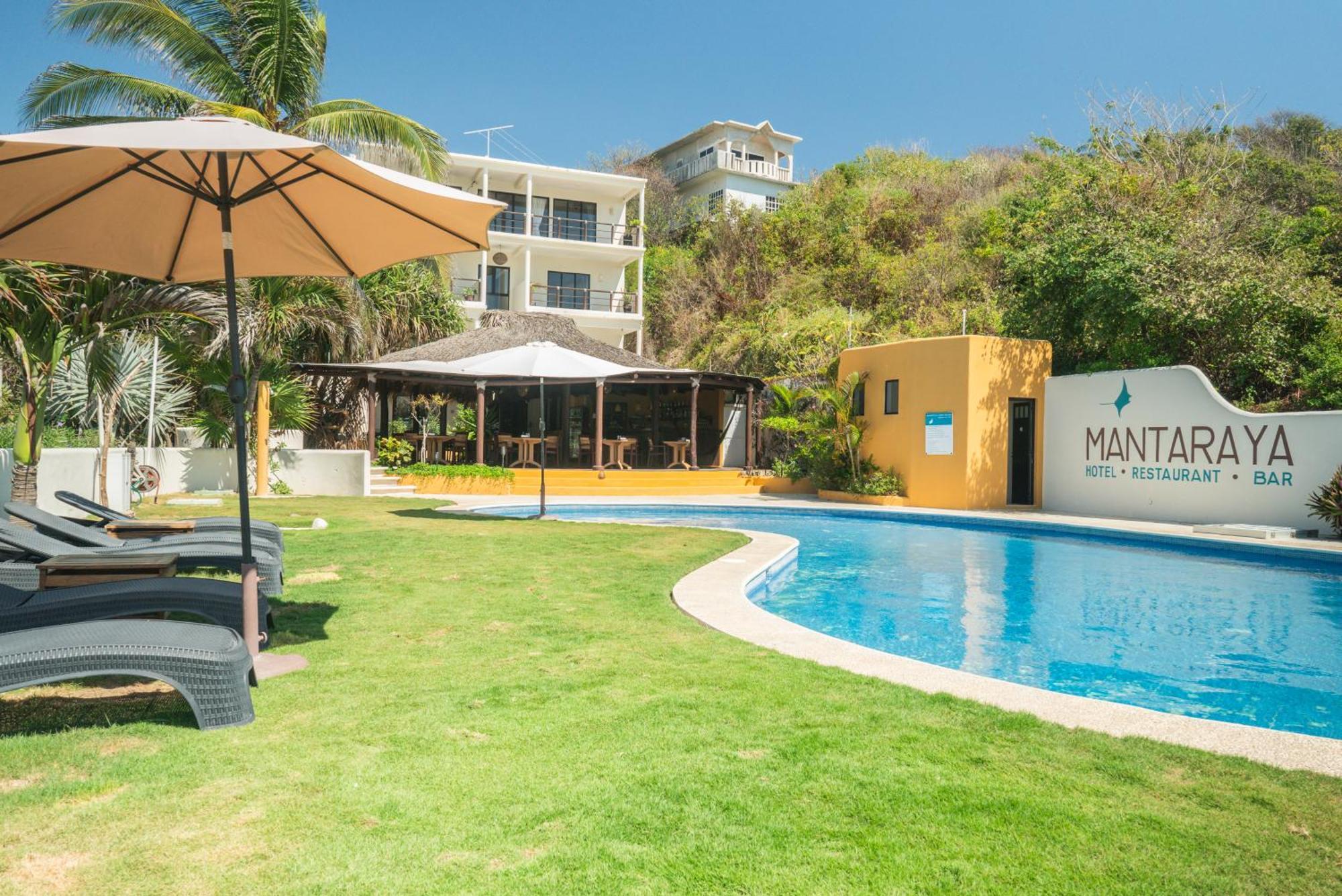 Manta Raya Hotel - Right On The Beach Cuatunalco Exterior photo